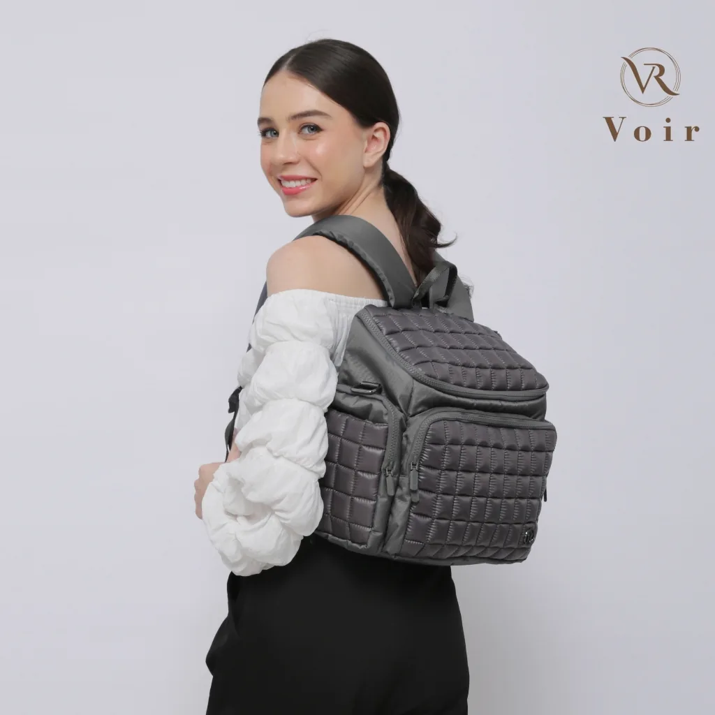 Petite Tofu Backpack dipakai mode ransel