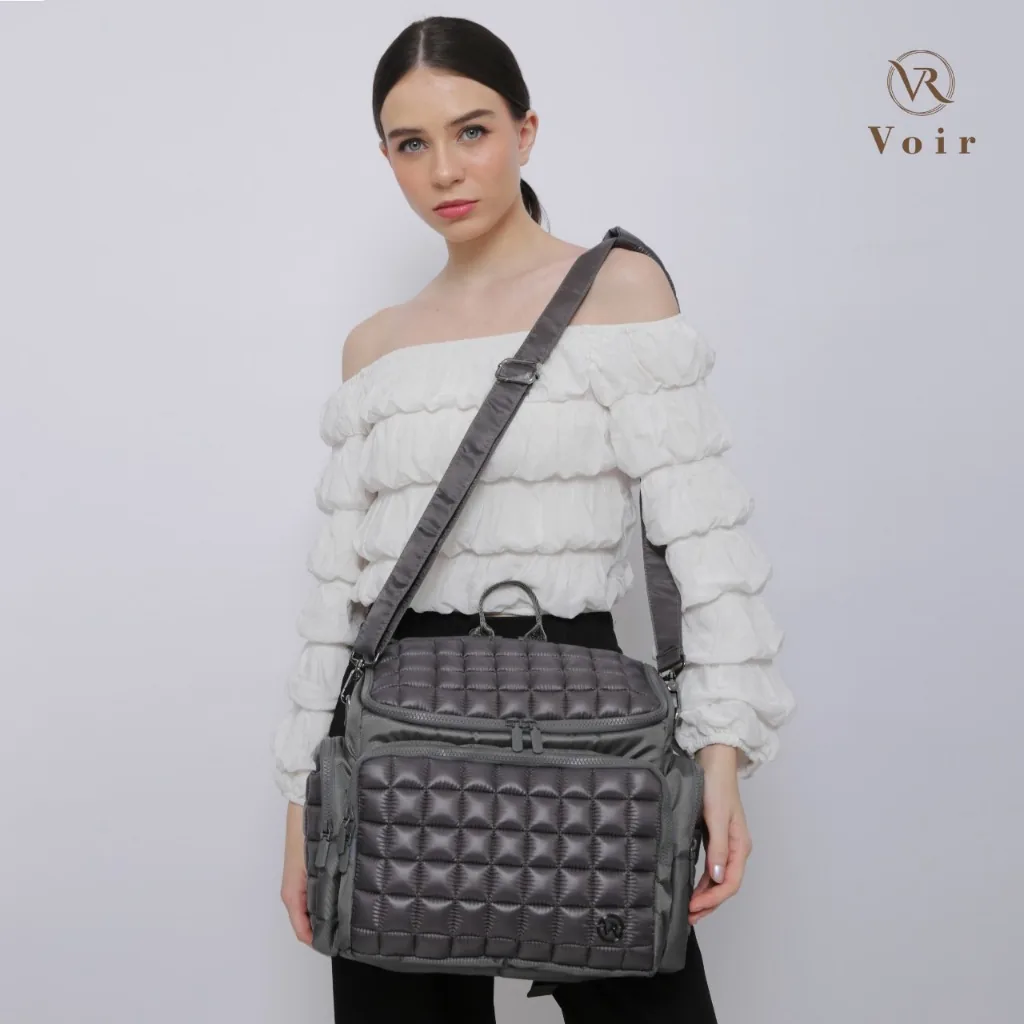 VOIR Petite Tofu Backpack warna grey dipakai selempang